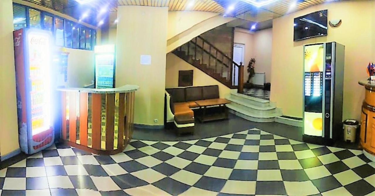Ddd Hotel 예레반 외부 사진